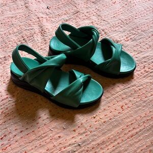 Girotti Green Chunky Sole Sandals size 7